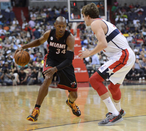 于肋部接应 于肋部接应