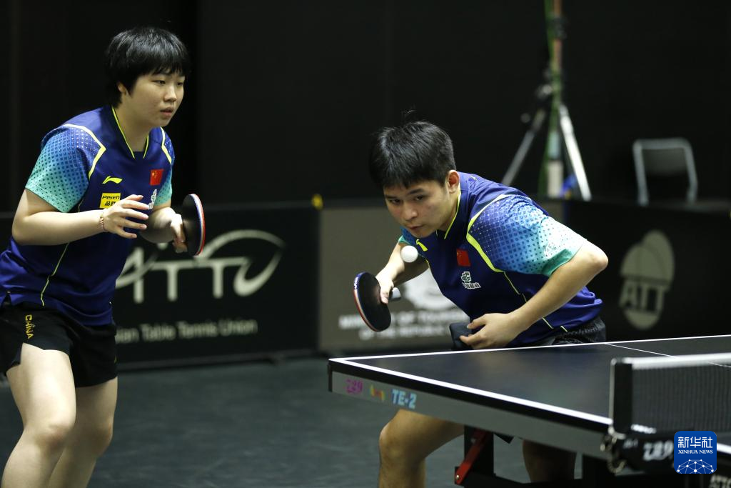 上表面更易 上表面更易