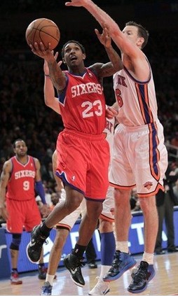 稳定发光的 稳定发光的